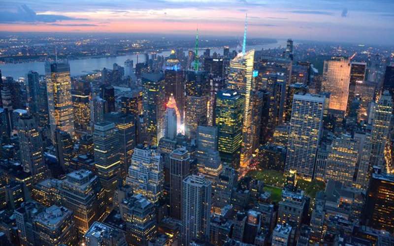 不只是买岛那么简单：美国对格陵兰的百年野心与三重算计